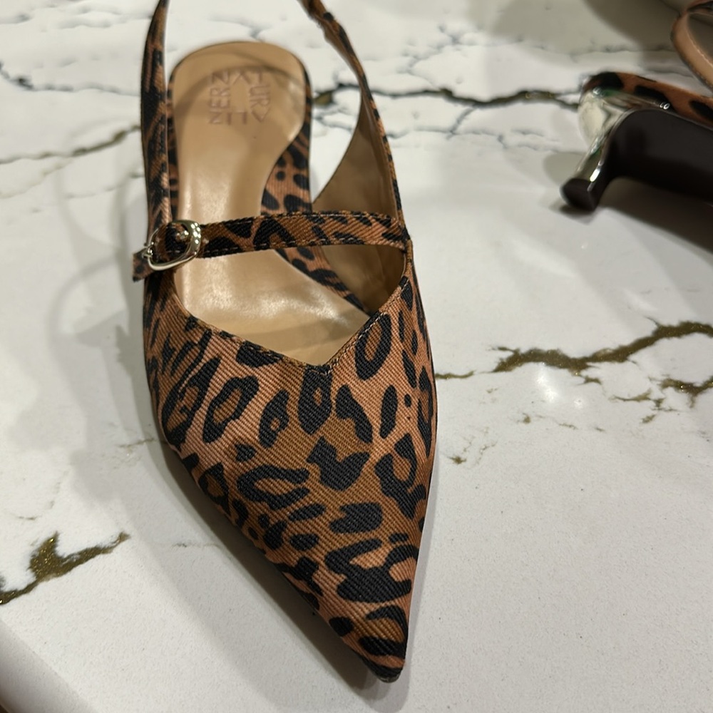 Naturalizer Leopard Print Heels - Picture 4 of 5